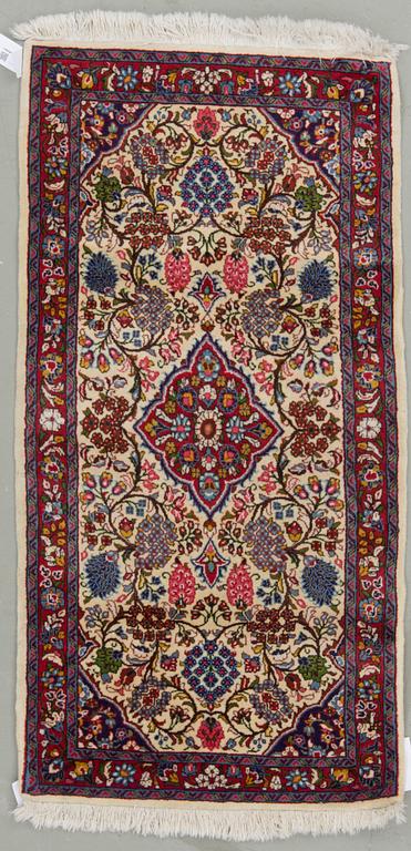 MATTA, old Sarouk. 130x67 cm.