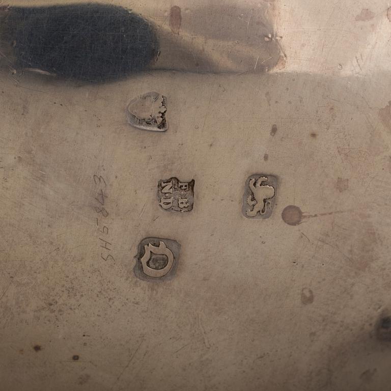 SKÅLAR, ett par, silver, Fras Nicks, Butty & Dumee, London 1769. Tot ca 1039 gram.