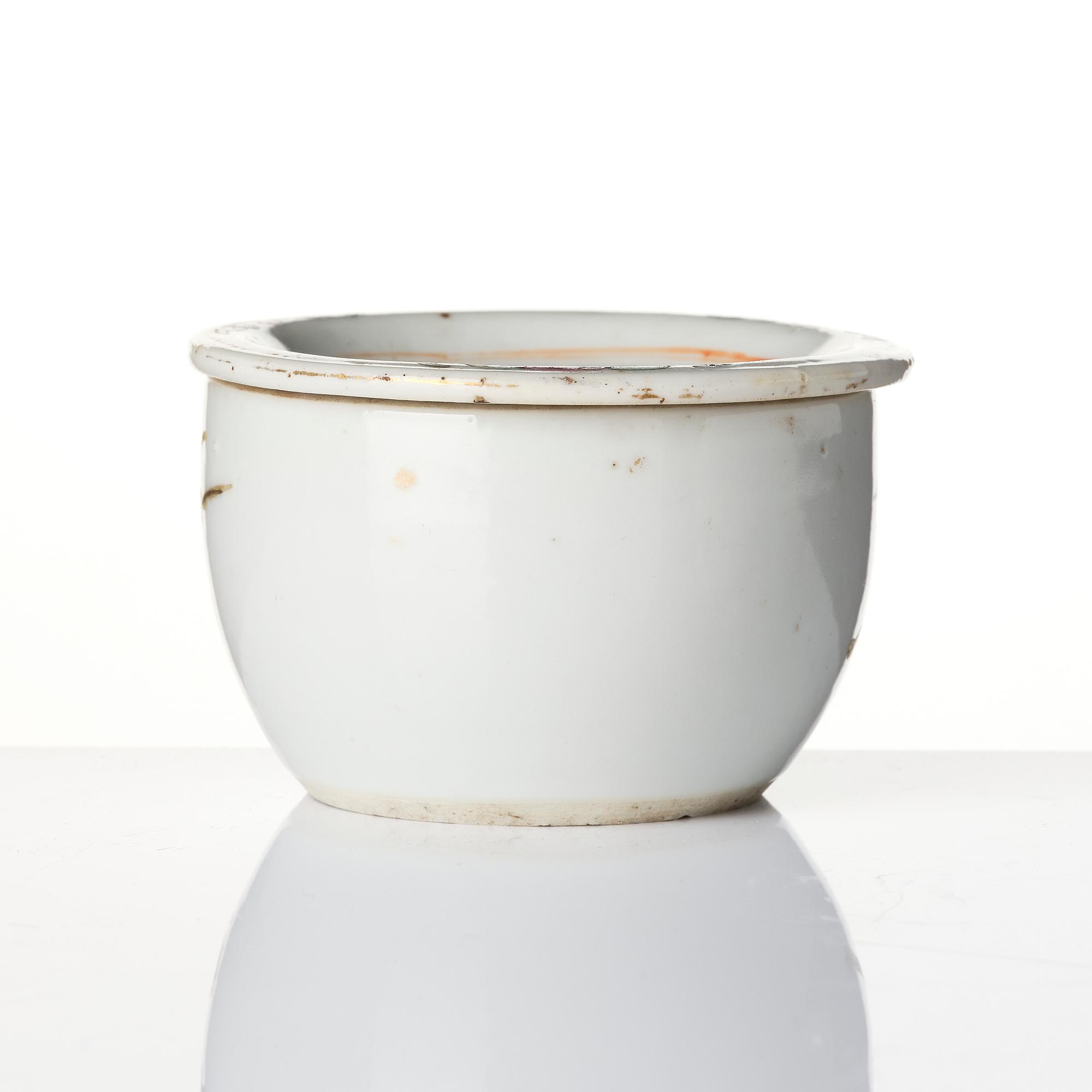 Two Chinese famille rose porcelain dishes and a censer, a pair of enamel spoons, Qing dynasty.