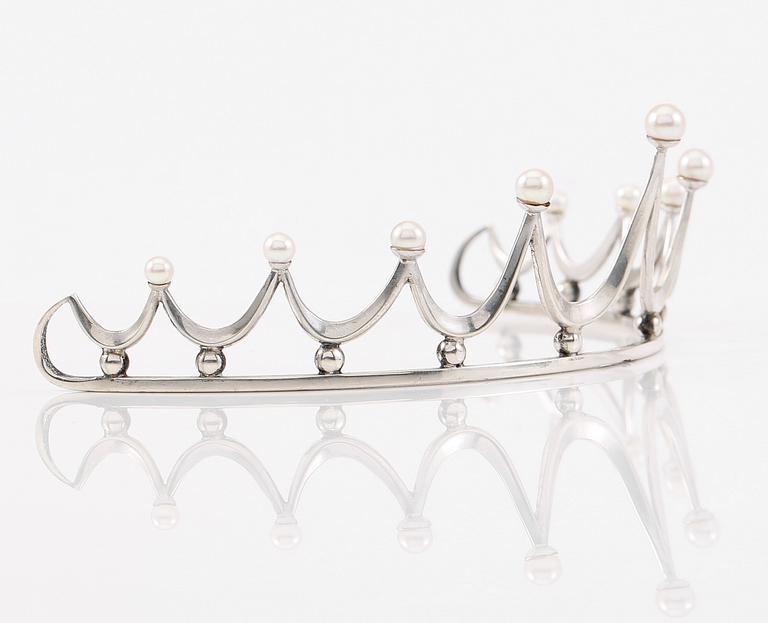 DIADEM, silver, odlade pärlor, svenska stämplar K&BC 1967.