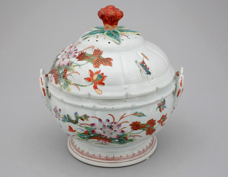 TERRIN med LOCK, kompaniporslin. Qing dynastin, Qianlong (1736-95).