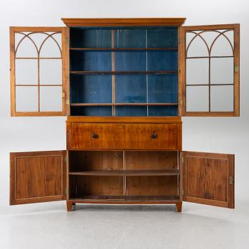 Vitrinskåp, 1800-talets mitt.