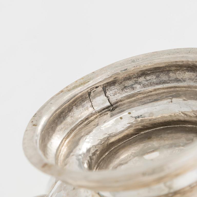 Skål, silver, 1700-tal, oidentifierade stämplar.