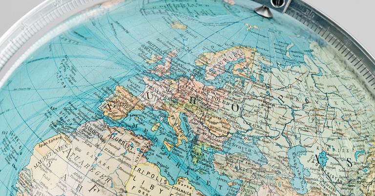 JORDGBLOB på lådskåp, art deco, 1930/40-tal.