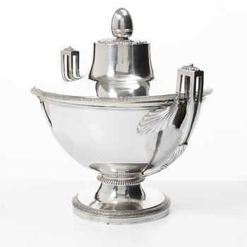 A Swiss silver tureen with lid, mark of Bossard & Sohn, 20th Century.