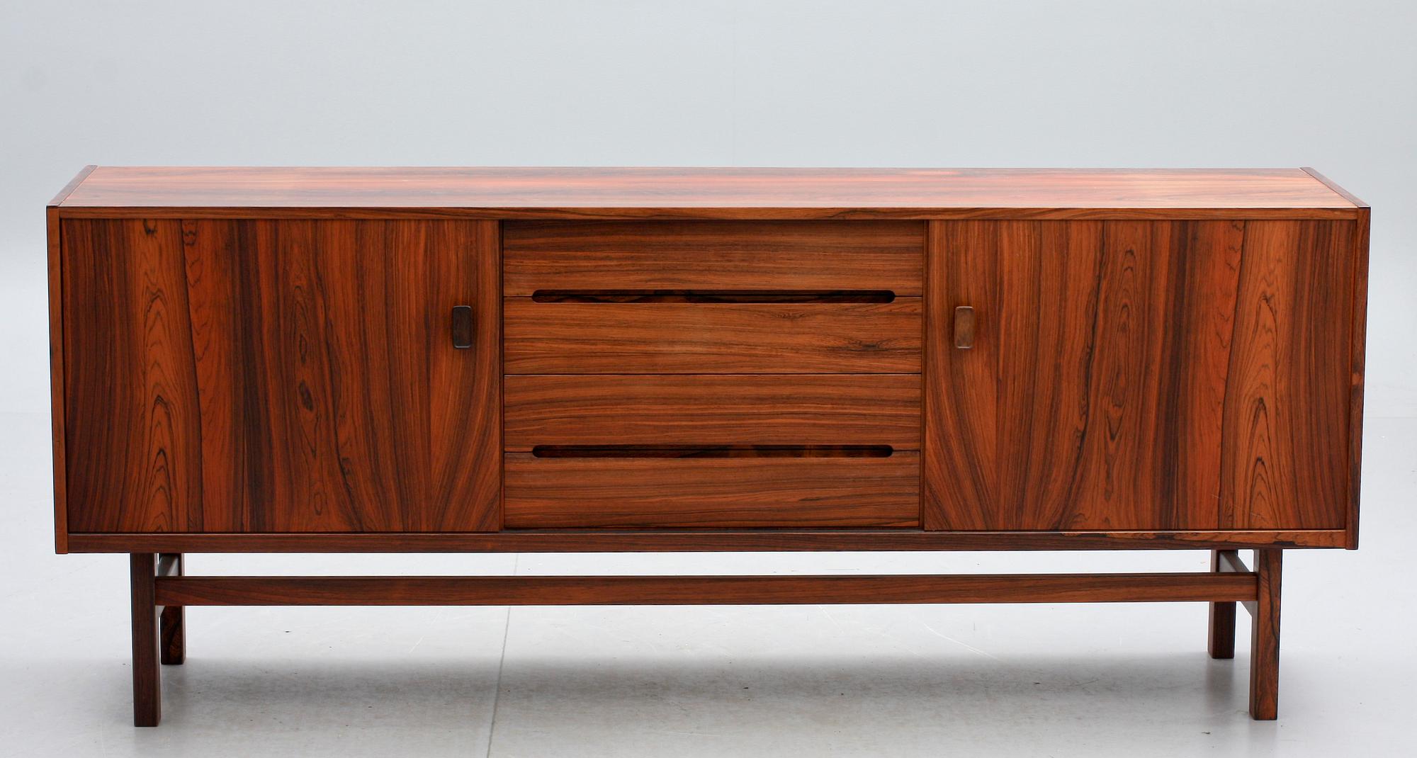 SIDEBOARD, "Arild", Nils Jonsson för Troeds industrier, Bjärnum, 1960/70-tal.