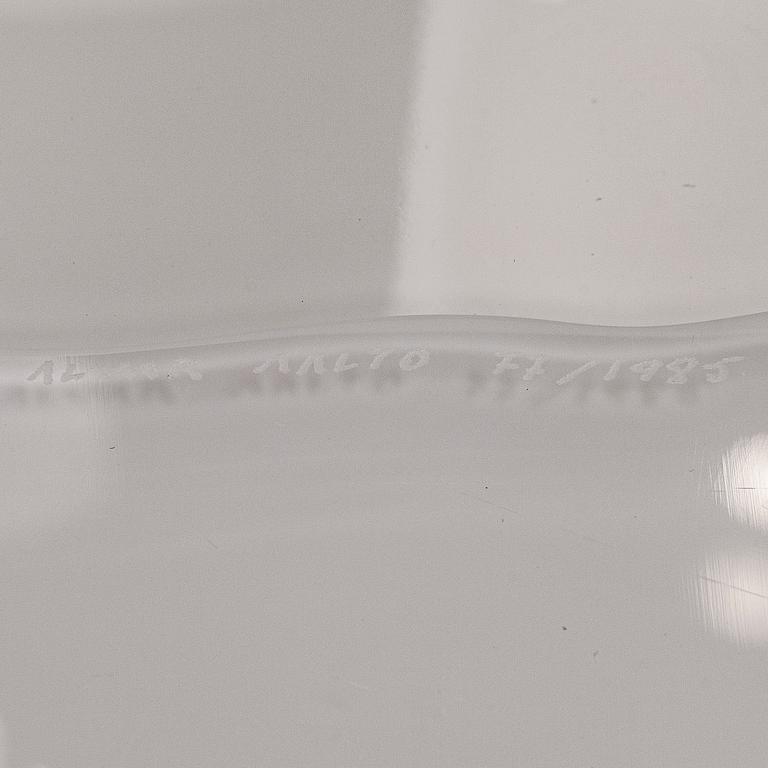 Alvar Aalto, konstglas, "Aalto-blomman", fyra delar, signerad Alvar Aalto 77 / 1985.