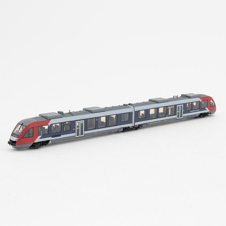 Märklin, rälsbuss, modellnr 37732, spår H0, i kartong.