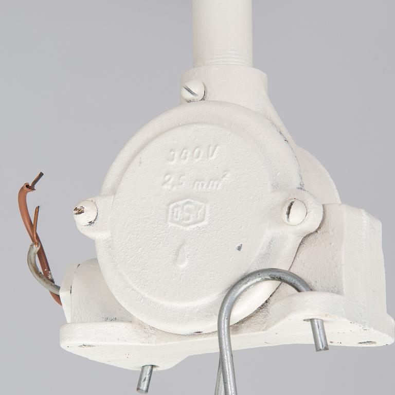 Teollisuusvalaisin / kattovalaisin, Metallivalmiste Oy, 1900-luvun puoliväli.