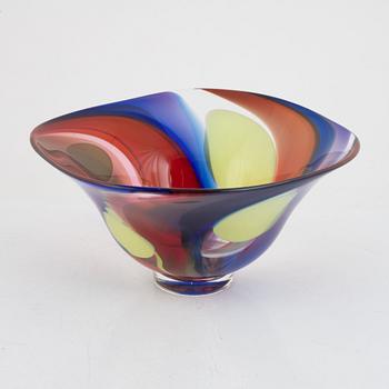 Berit Johansson, a bowl, 1990 and Ann Wolff, Jan-Erik Ritzman and Sven-Åke Carlsson, a vase, Transjö.