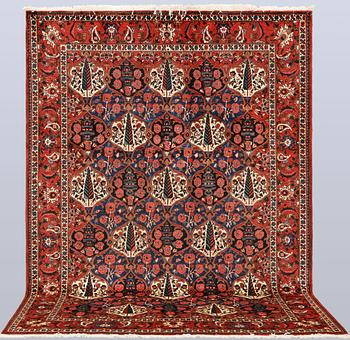 A Baktiari carpet, 300 x 212 cm.