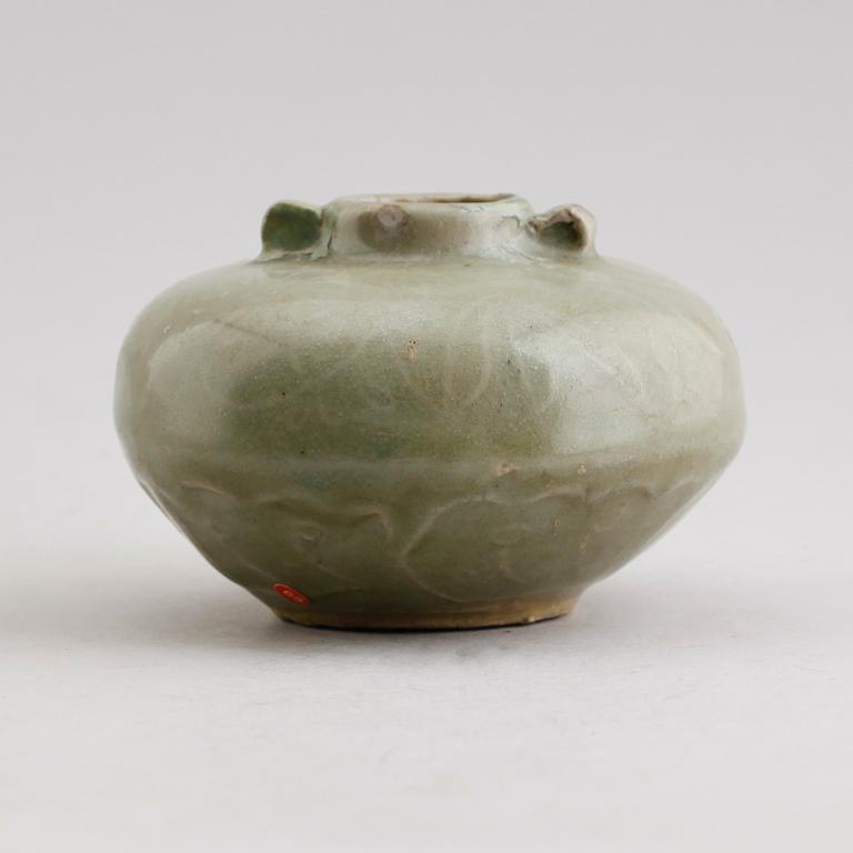 KRUS, lergods, troligen Vietnam, Ming.