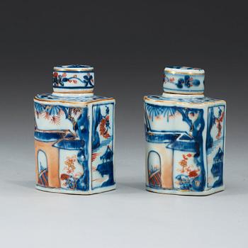 A pair of Imari tea caddies, Qing dynasty, Kangxi (1662-1722).