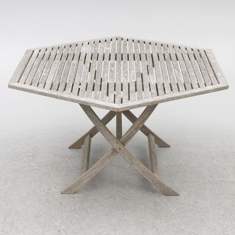 A Gunilla Norin garden set, 'Viken' by Berga Form, Sweden, 1990's/early 2000's.