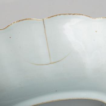 Parti kinesiskt porslin, 13 delar, Qingdynastin, 1700- och 1800-tal.