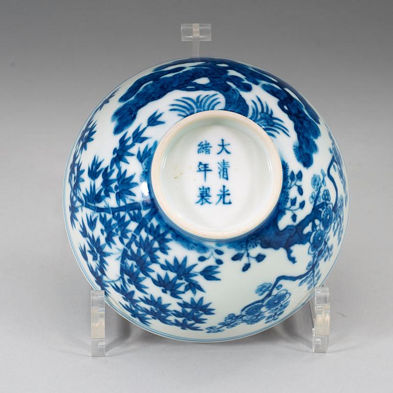 A blue and white bowl, Qing dynasty, with Guangxus six character mark and period (1875-1908).