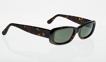 SOLGLASÖGON, Giorgio Armani.