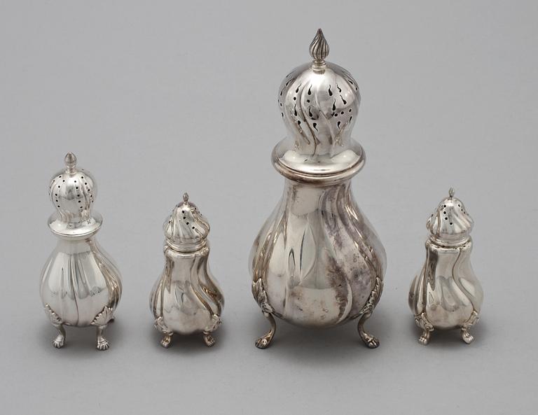 STRÖARE, 4 st, silver, rokokostil, 1900-tal. Vikt 410 g.