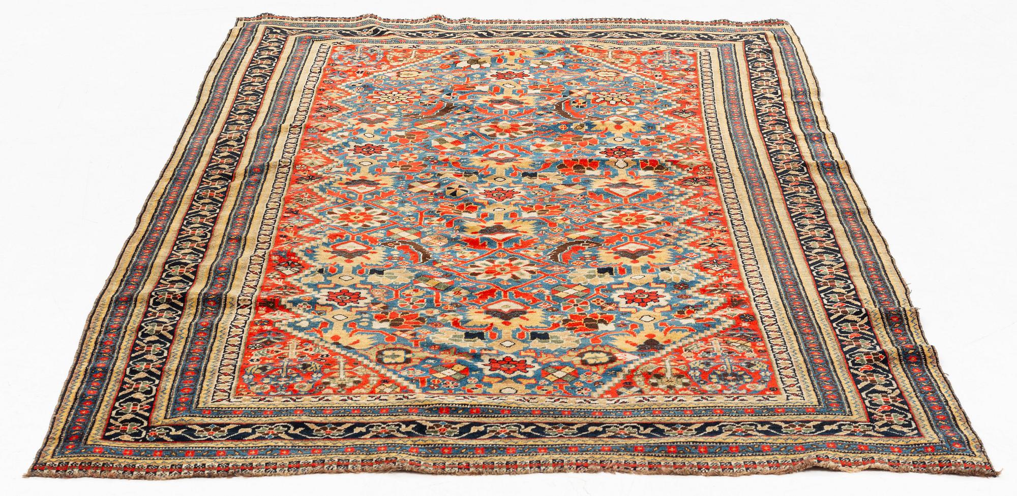 An antique Qashqai rug, ca 230 x 140 cm.