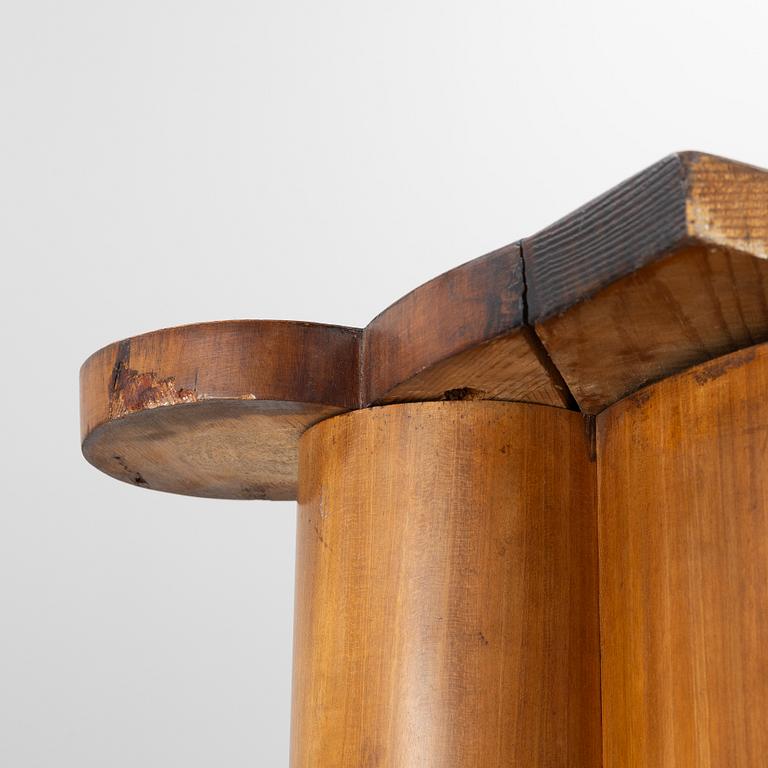 Corner cabinet, Karl Johan, first half of the 19th century.