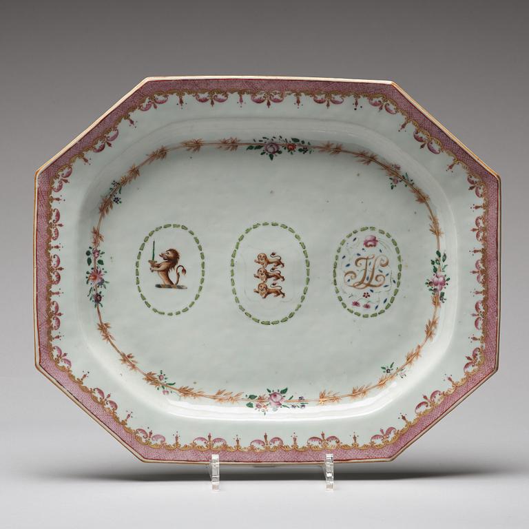 A pair of famille rose armorial dishes, Qing dynasty, Qianlong (1736-95).