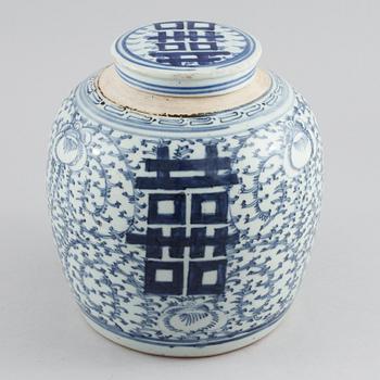 BOJAN MED LOCK, porslin, Kina, 1800-tal.