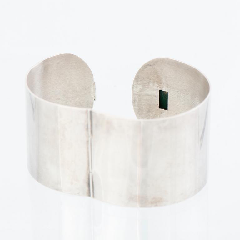 HELGE NARSAKKA BRACELET, silver, malachite. Kaunis Koru, Finland 1983.