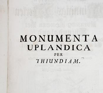 BOK, "Monumenta Uplandica per Thiundam" av Johan Peringskiöld, Stockholm 1710 och 1719.