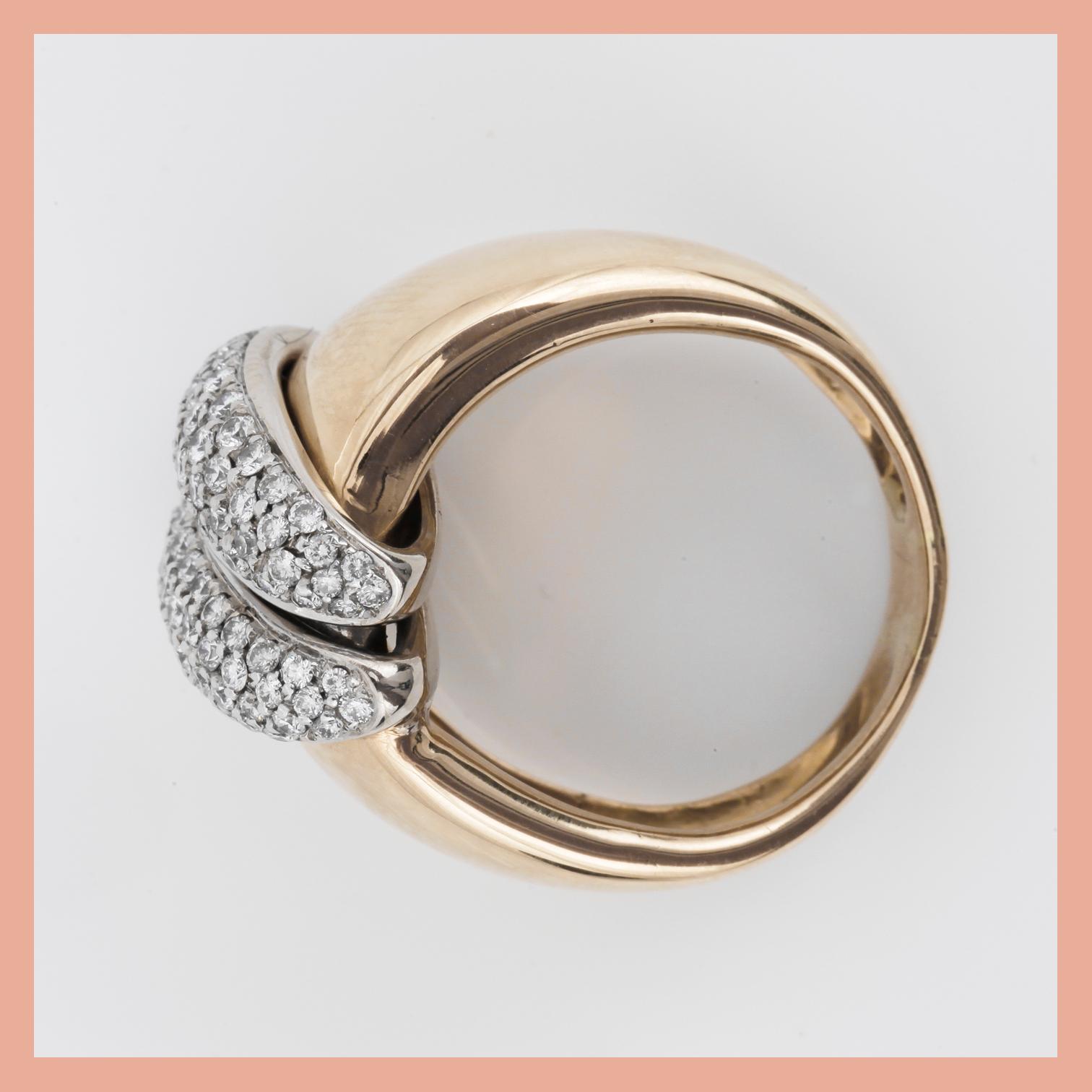 RING, 18k guld med briljantslipade diamanter tot ca1,20ct. Italien. Vikt  ca15g.