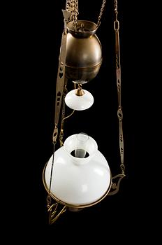 TAKLAMPA, Jugend, 1900-talets början. Höjd 110 cm.