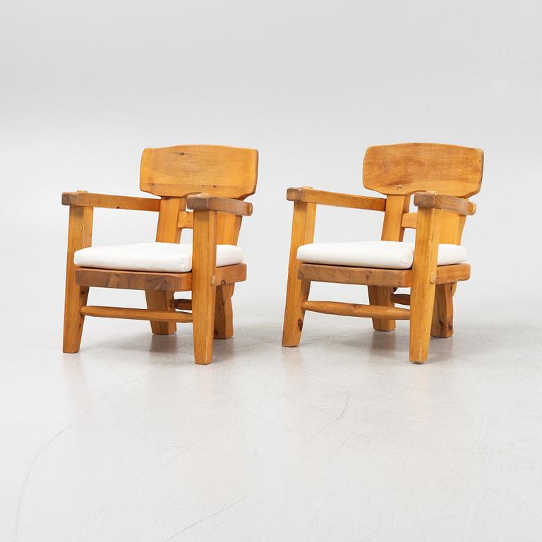 Stig Sandqvist, a pair of pine armchairs, Vemdalia, Sweden, second half of the 20th century.
