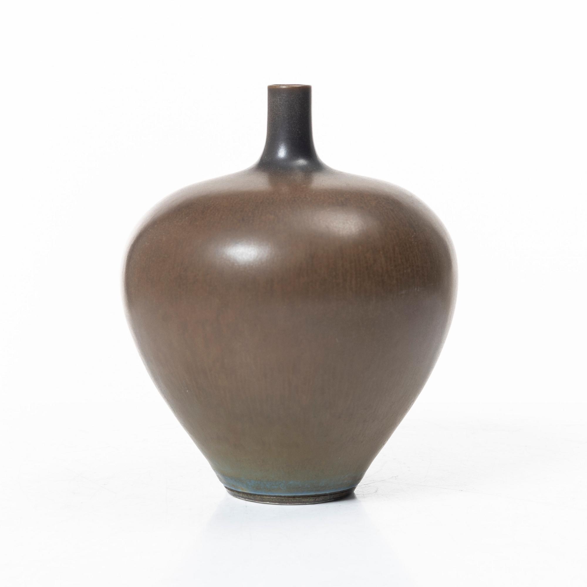 Berndt Friberg, vas och skål, stengods, Gustavsbergs Studio 1965 och 1968.