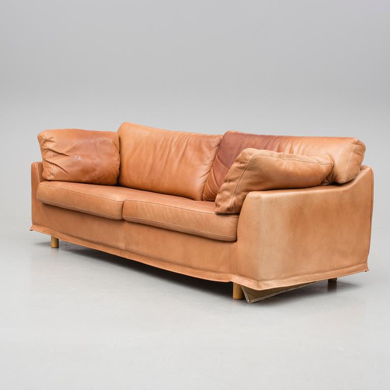 SOFFA, "Fredrik". Dux, modern tillverkning.