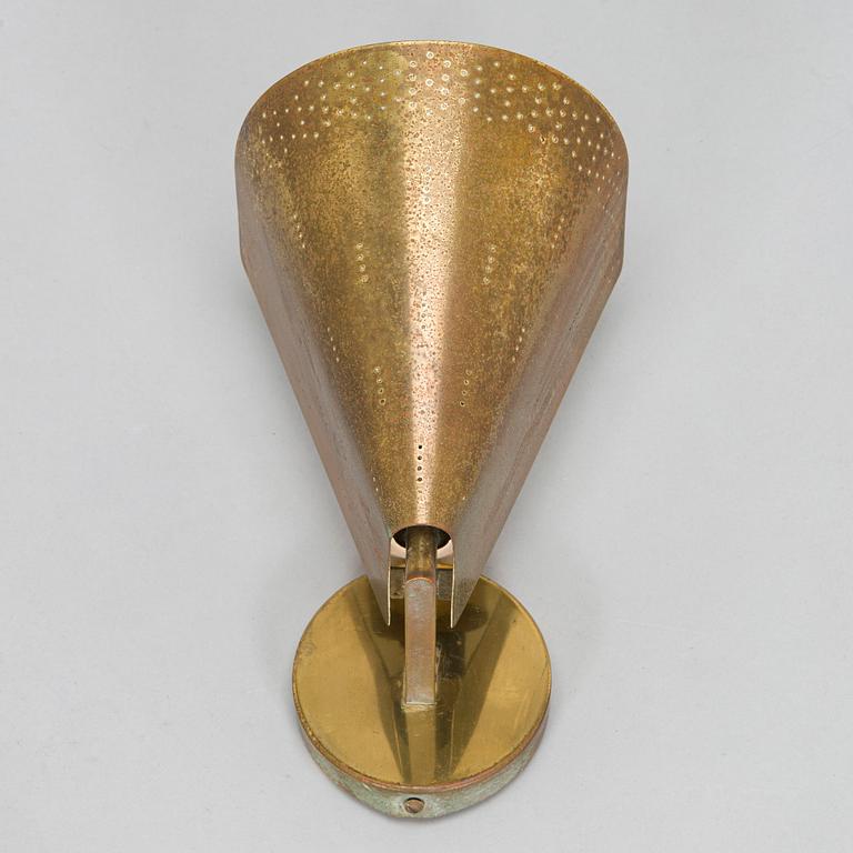 Paavo Tynell, vägglampa, modell K8-11, Idman 1900-talets mitt.