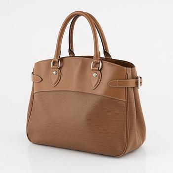 Louis Vuitton, väska "Passy GM".