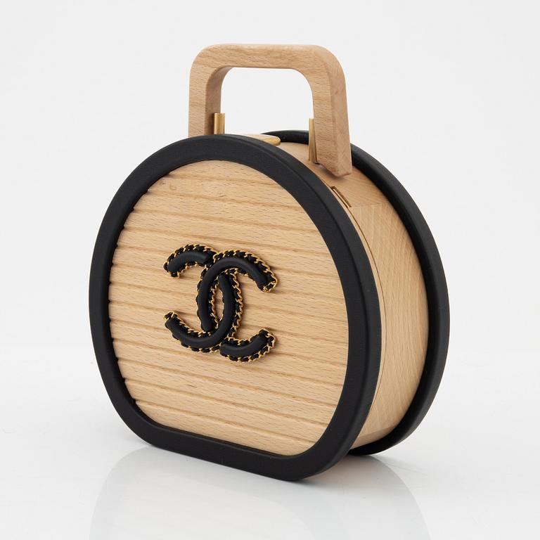 Chanel, bag, "Beech Wood Vanity Case", Cruise 2022 Collection.