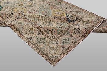 A carpet, Oriental, vintage design, ca 352 x 237 cm.