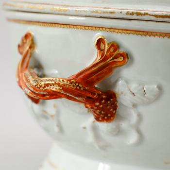 TERRIN, porslin, Kina, Qianlong 1736-1795.