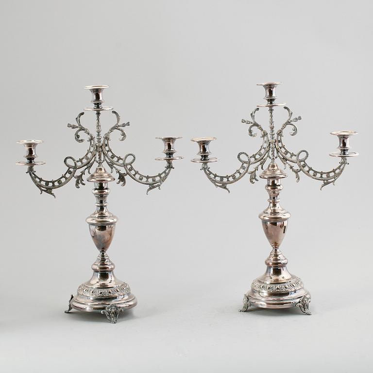 KANDELABRAR, 1 par, nysilver, tidigt 1900-tal.
