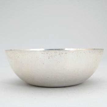 SKÅL, silver, E Råström, Stockholm, 1976. Vikt ca 227 gram.
