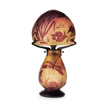 297. An Emile Gallé Art Nouveau cameo glass table lamp, Nancy, France.