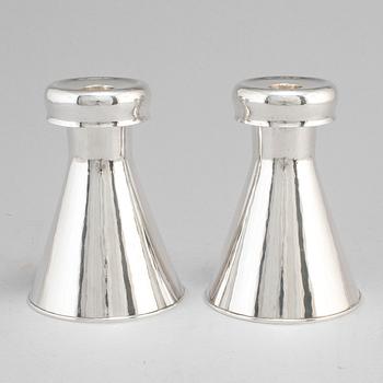 SIGURD PERSSON, a pair of sterling silver candlesticks, Stockholm 1954.
