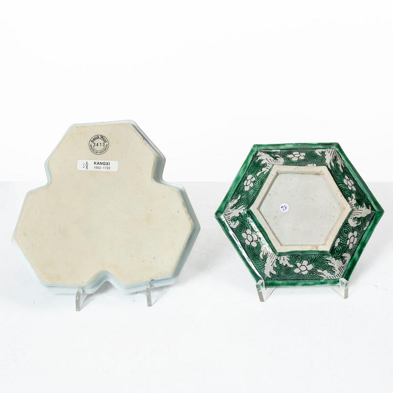 Two Chinese dishes, Qing dynasty, Kangxi (1662-1722).
