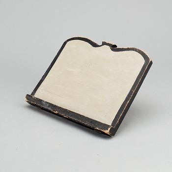 BOKSTÖD, allmoge, 1800-tal.