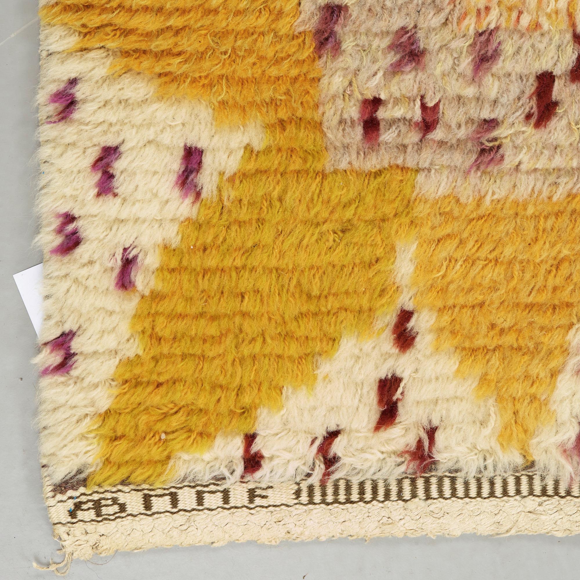 Marianne Richter, A CARPET. "Solrosen gul" Knotted pile. 187 x 179,5 cm. Signed AB MMF MR.