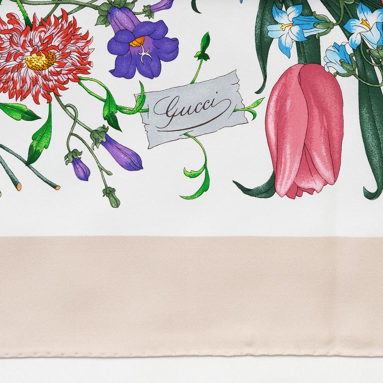 Gucci, scarf, "Flora".
