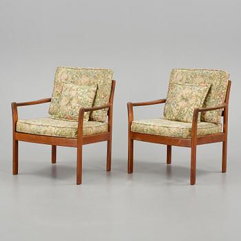 FÅTÖLJER, ett par, 1960-tal.