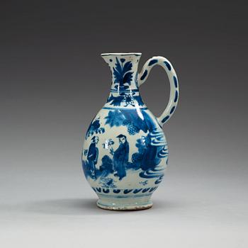 1692. A blue and white Transitional ewer, 17th Century.