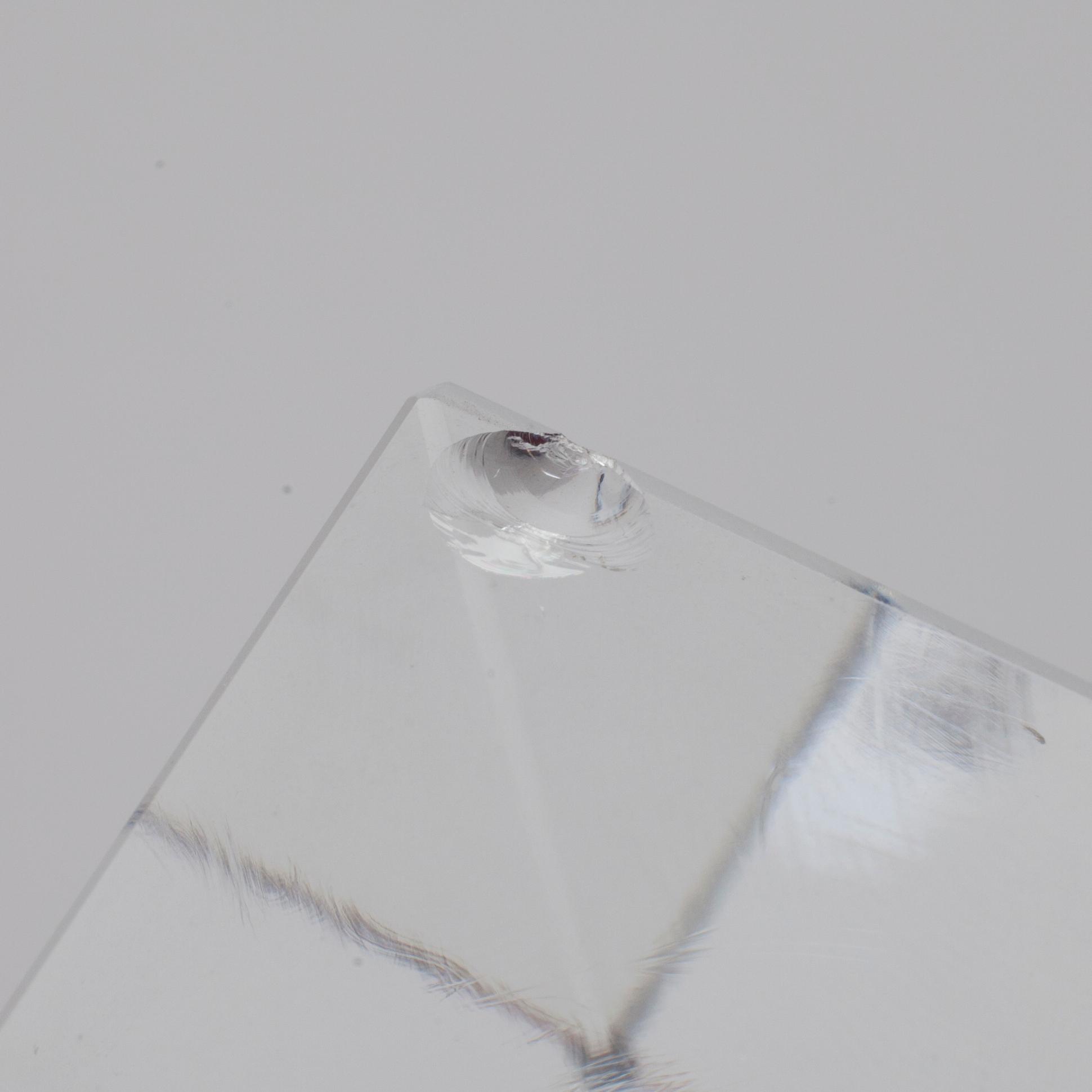 ÅRSKUB, glas, signerad Oiva Toikka, Nuutajärvi 1994, numrerad 547/2000.