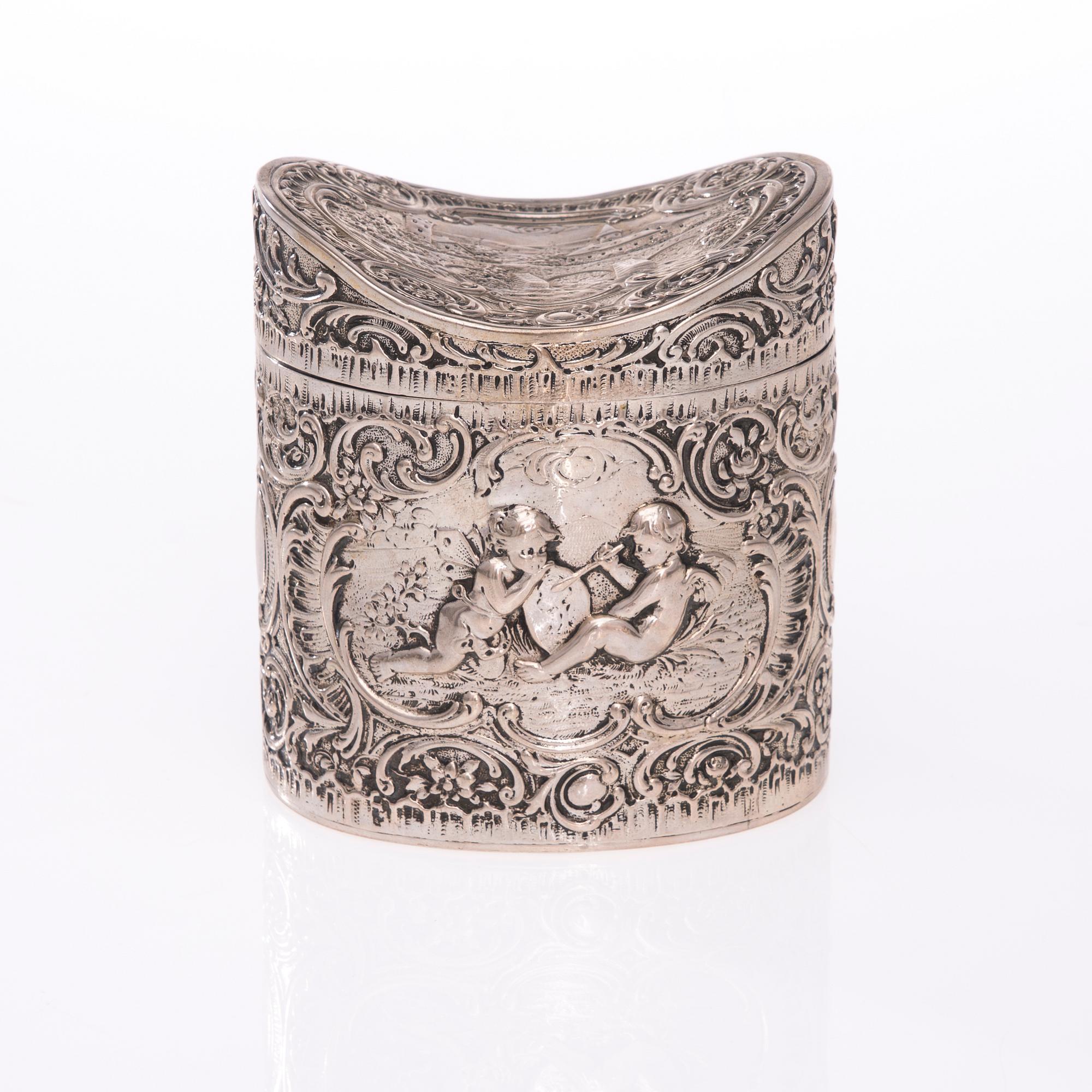 TEEPURKKI, hopeaa, 1900-luku. Paino 297,7 g.